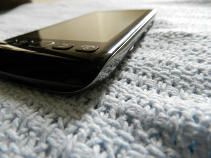 BlackBerry Torch 9860 Refurbished Original Mobile Phone 3.7 Inches Blackberry OS 5MP Camera 768MB RAM 4GB ROM 720p 480x800