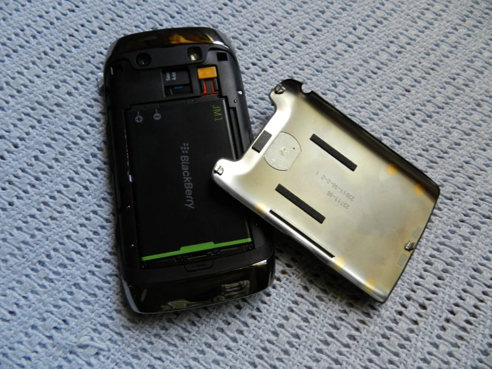 BlackBerry Torch 9860 Refurbished Original Mobile Phone 3.7 Inches Blackberry OS 5MP Camera 768MB RAM 4GB ROM 720p 480x800