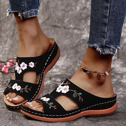 Women Slippers Embroider Flowers Leather Woman Sandals 2025 Outdoor Light Casual Wedges Slippers Slip on Summer Shoes for Women