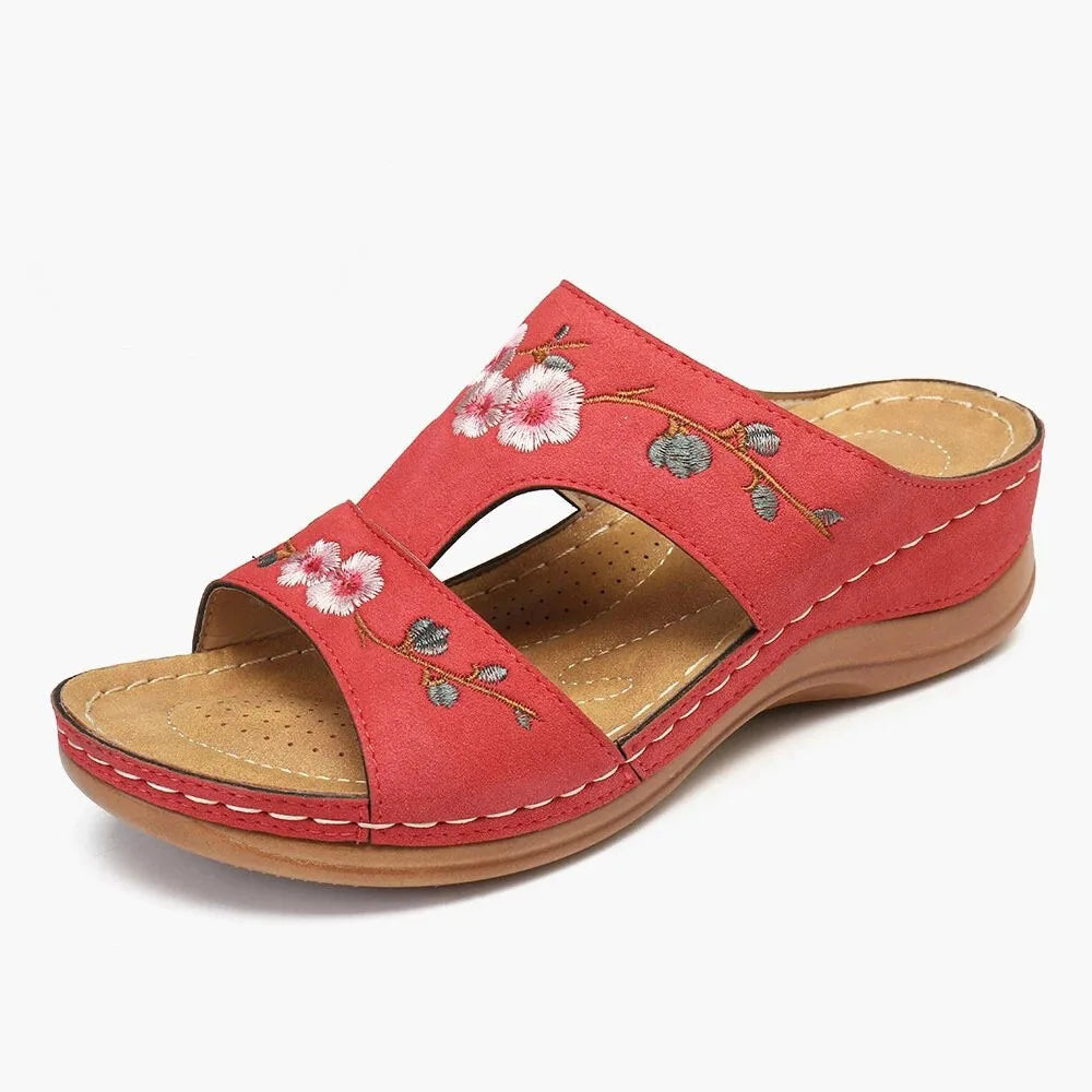 Women Slippers Embroider Flowers Leather Woman Sandals 2025 Outdoor Light Casual Wedges Slippers Slip on Summer Shoes for Women
