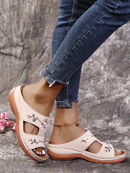 Women Slippers Embroider Flowers Leather Woman Sandals 2025 Outdoor Light Casual Wedges Slippers Slip on Summer Shoes for Women