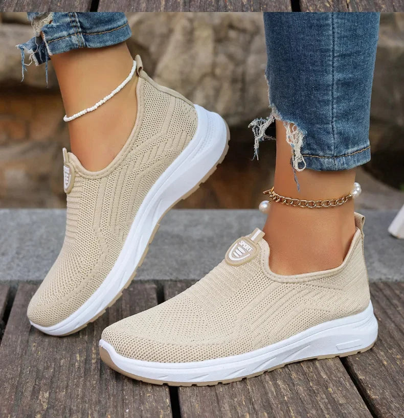 2025 New Summer Mesh Breathable Large Women's Casual Shoes Soft Sole Lightweight Women's  Single  Shoes Free Shippiing Shoes