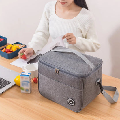 Capacity hand-held with shoulder strap insulated bag, lunch box bag, student thickened waterproof lunch bag。